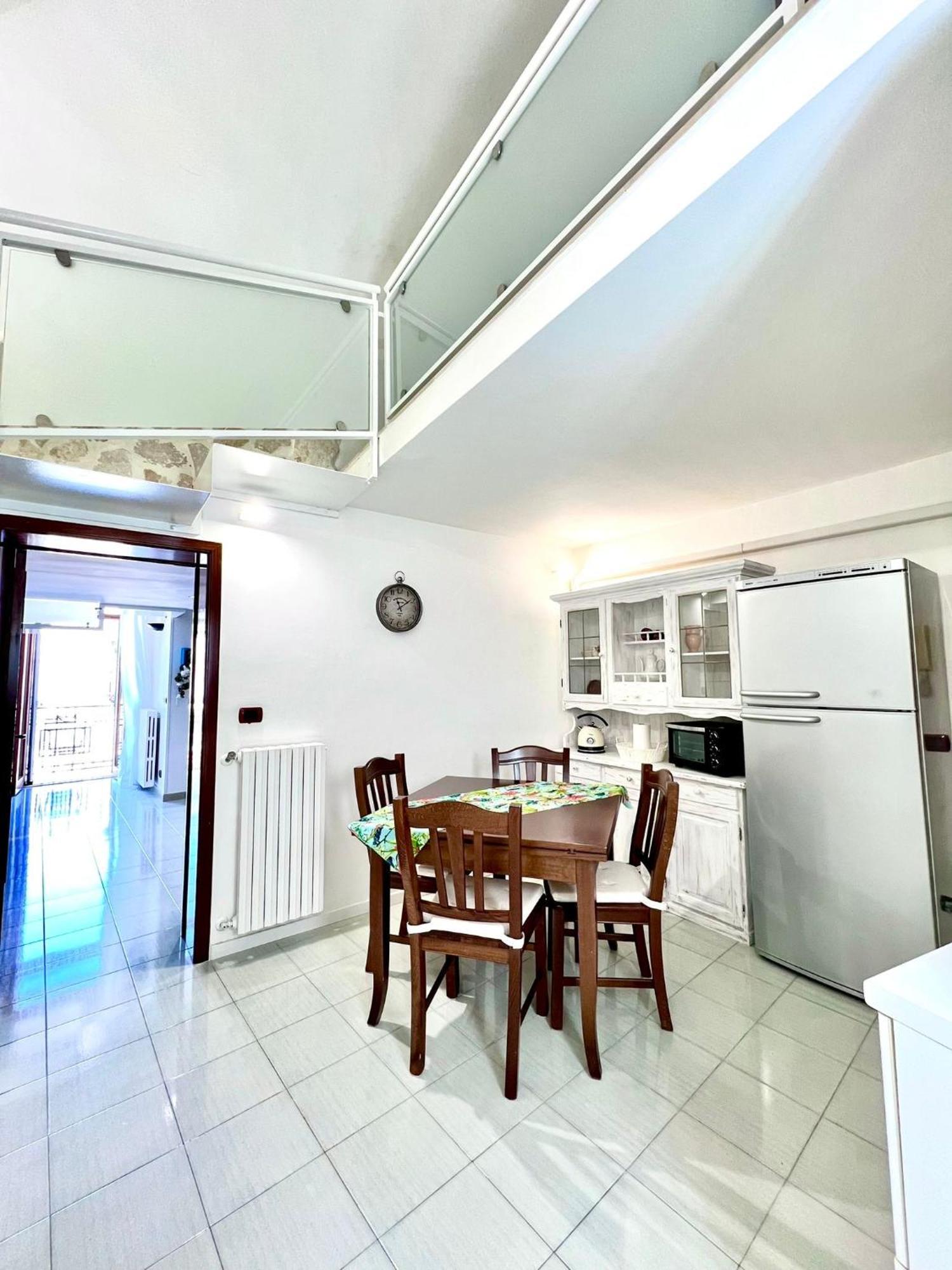 Torrione Apartment โจวีนัซโซ ภายนอก รูปภาพ