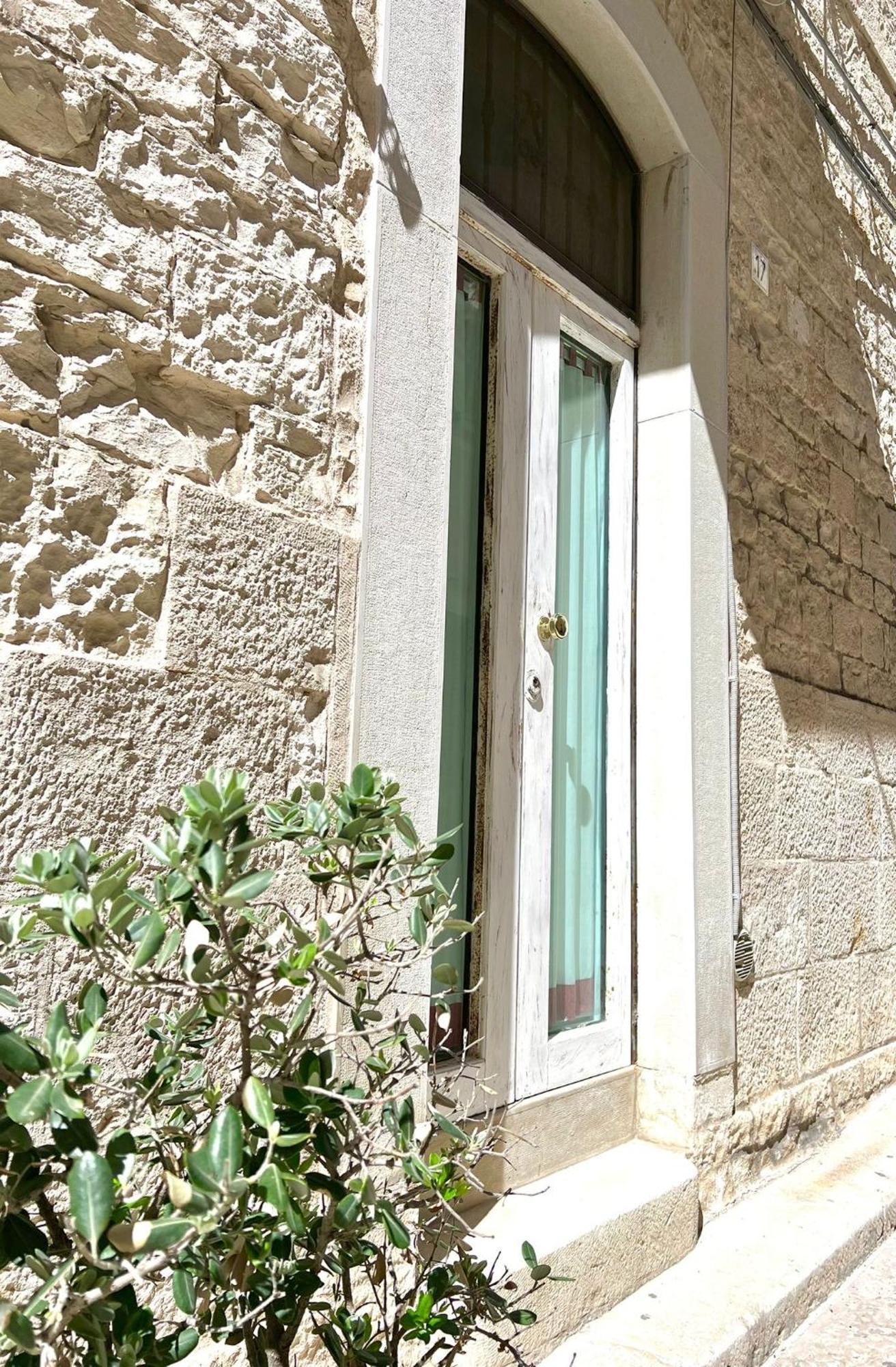Torrione Apartment โจวีนัซโซ ภายนอก รูปภาพ