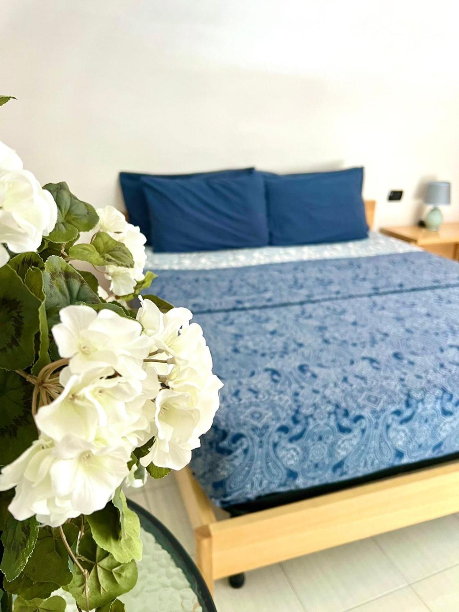 Torrione Apartment โจวีนัซโซ ภายนอก รูปภาพ