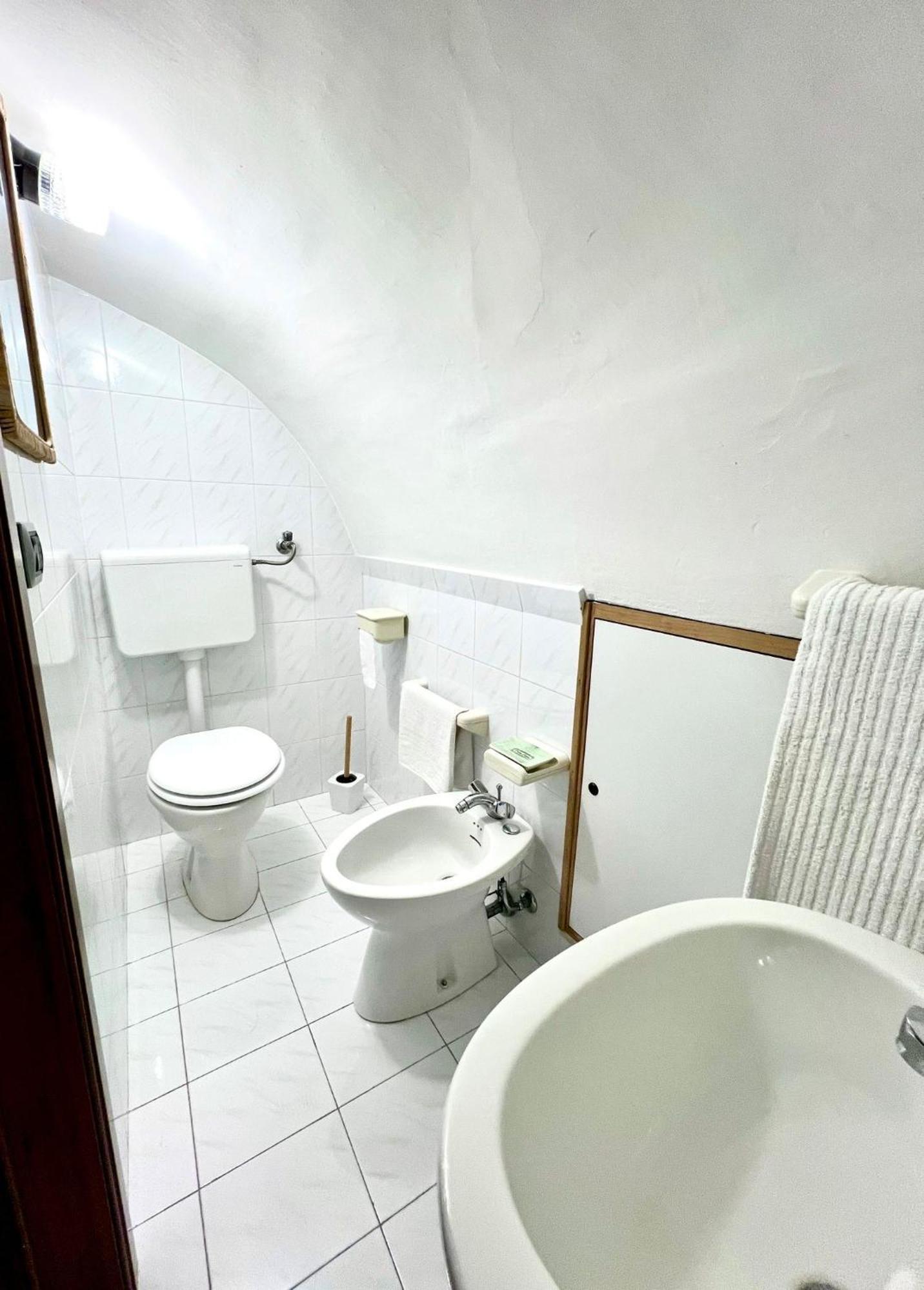 Torrione Apartment โจวีนัซโซ ภายนอก รูปภาพ